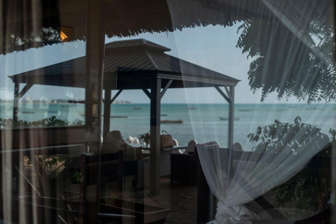 Sea View Beach Hotel Zanzibar エクステリア 写真