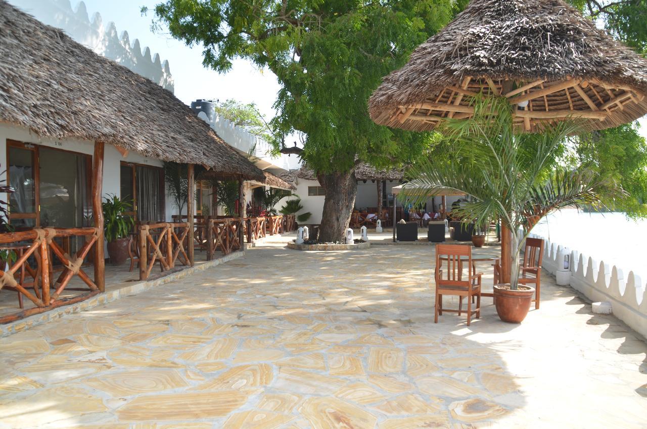 Sea View Beach Hotel Zanzibar エクステリア 写真